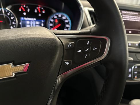 Used 2024 Chevrolet Equinox LT FWD image 23