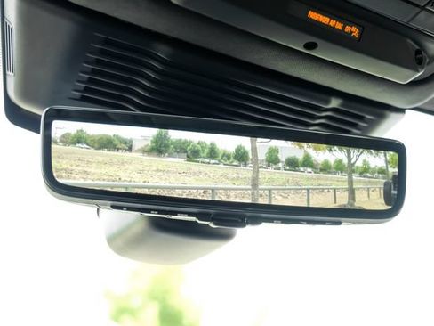 New 2026 Land Rover Discovery Sport Landmark AWD/4WD image 31