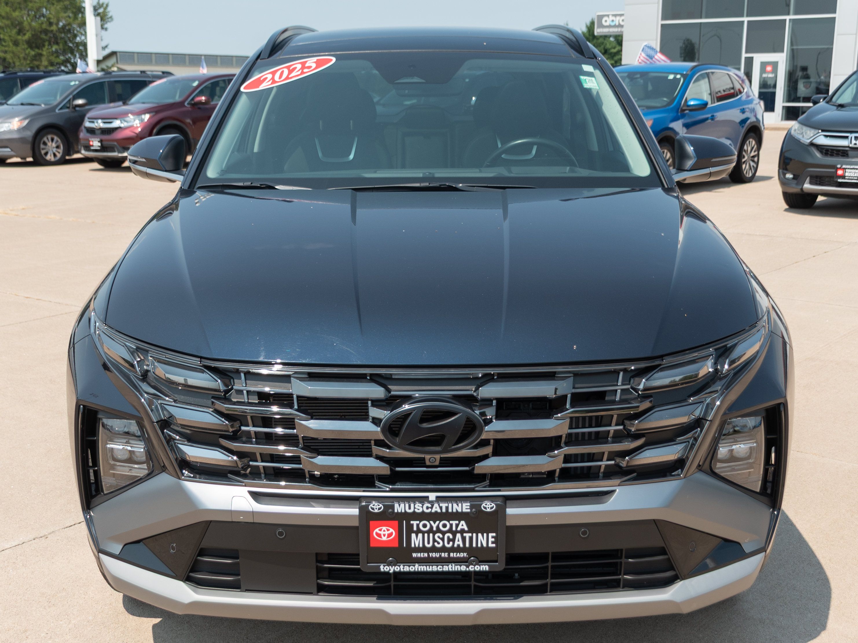 Used 2025 Hyundai Tucson Limited AWD/4WD image 4