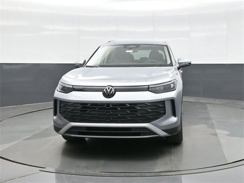 New 2026 Volkswagen Tiguan S image 2