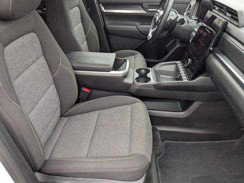 Used 2025 GMC Terrain Elevation image 32