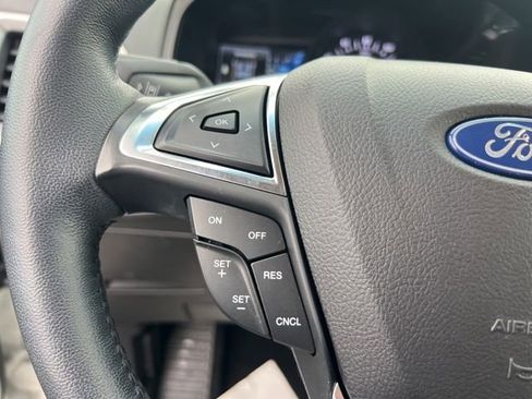 Certified 2023 Ford Edge SEL image 9
