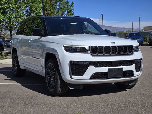 New 2026 Jeep Grand Cherokee L Summit w/ Obsidian Package AWD/4WD image 2