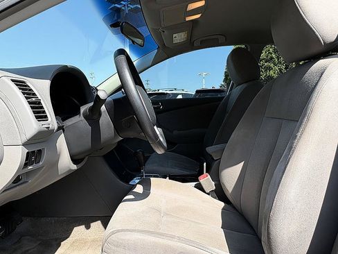 Used 2010 Nissan Altima 2.5 S FWD image 7