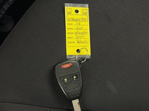 Used 2015 Jeep Wrangler Sport w/ Quick Order Package 24S AWD/4WD image 13