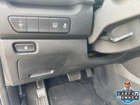 Used 2020 Kia Niro LX FWD image 15