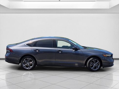 Certified 2023 Honda Accord EX image 4