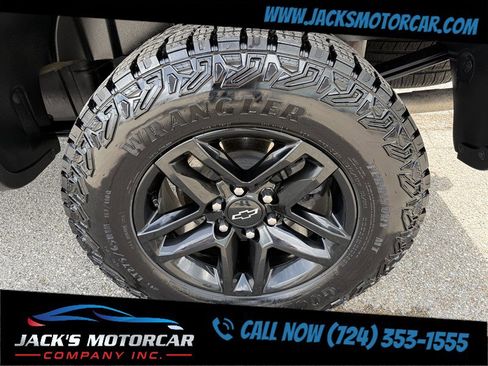 Used 2024 Chevrolet Silverado 1500 Custom Trail Boss w/ LPO, Dark Essentials Package AWD/4WD image 21