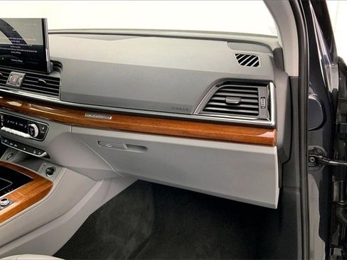 Certified 2021 Audi Q5 2.0T Premium Plus w/ Premium Plus Package image 16