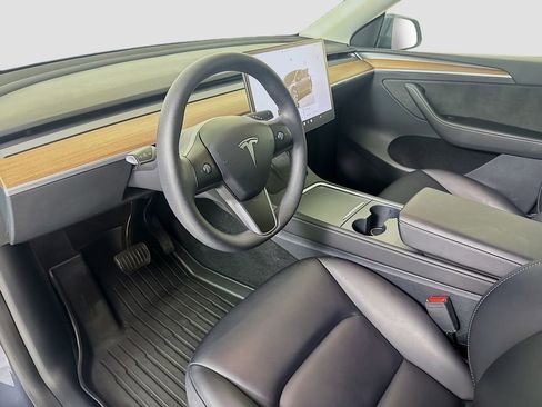 Used 2023 Tesla Model Y Long Range image 7