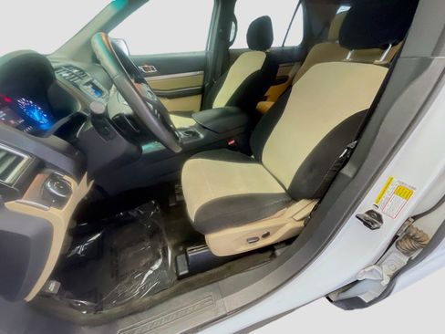 Used 2016 Ford Explorer FWD image 13