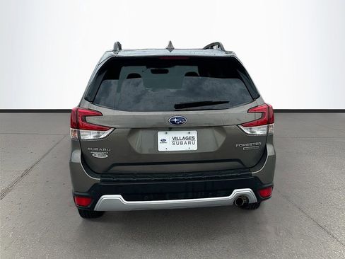 Used 2019 Subaru Forester Touring AWD/4WD image 6