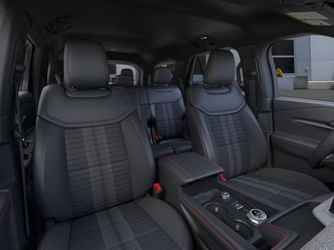 New 2026 Ford Explorer ST-Line w/ ST-Line Street Pack AWD/4WD image 10