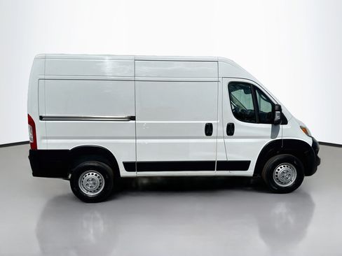 Used 2025 RAM ProMaster 2500 w/ Convenience Group FWD image 32