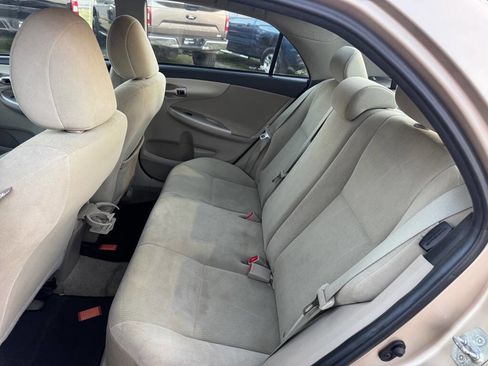 Used 2013 Toyota Corolla LE FWD image 7