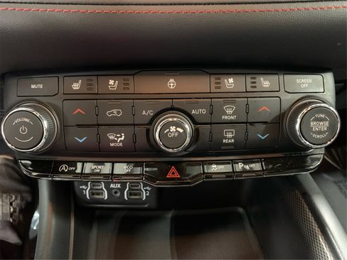 Used 2024 Dodge Durango GT image 27