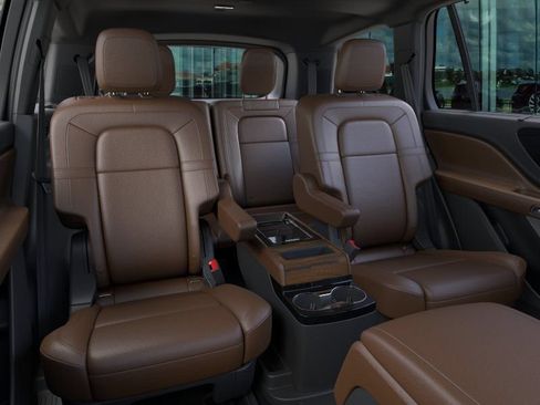 New 2026 Lincoln Aviator Reserve w/ Luxury Package RWD image 11