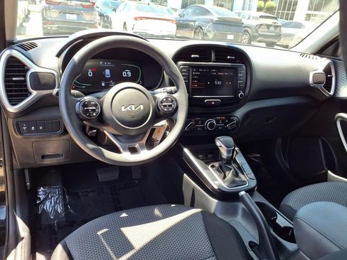 Certified 2023 Kia Soul LX w/ Option Group 015 FWD image 11