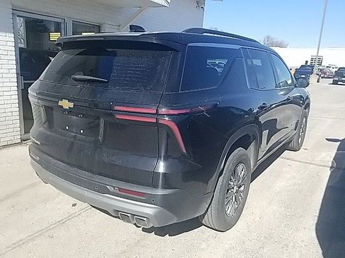 Certified 2025 Chevrolet Traverse LT image 20