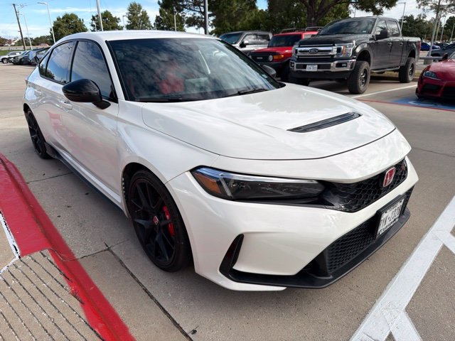 Used 2024 Honda Civic Type R image 3