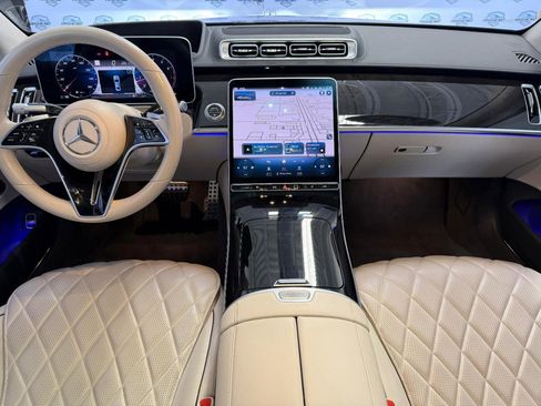 Used 2022 Mercedes-Benz S 580 4MATIC Sedan w/ AMG Line Package image 35