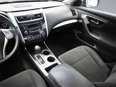 Used 2013 Nissan Altima 2.5 S image 10