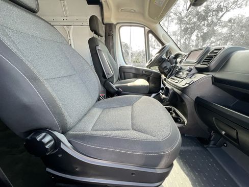 Used 2023 RAM ProMaster 2500 FWD image 30