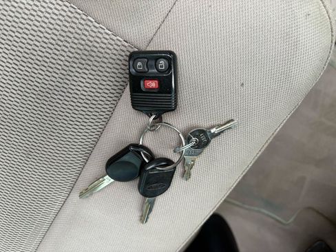 Used 2004 Ford F150 XLT AWD/4WD image 35