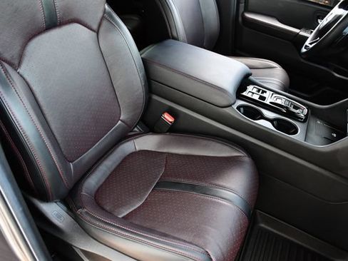 Used 2025 Honda Pilot Black Edition image 34