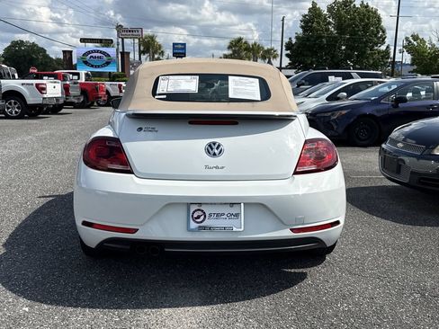 Used 2017 Volkswagen Beetle 1.8T S FWD image 7