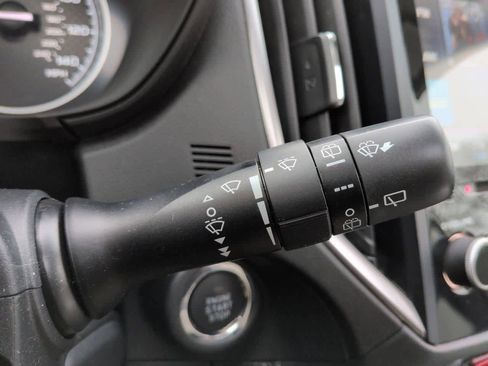 Used 2021 Subaru Forester Limited image 27