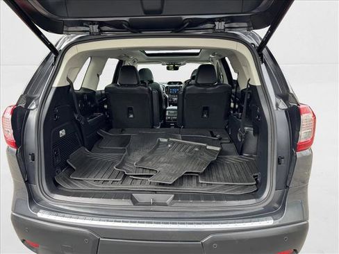 Used 2022 Subaru Ascent Touring image 8