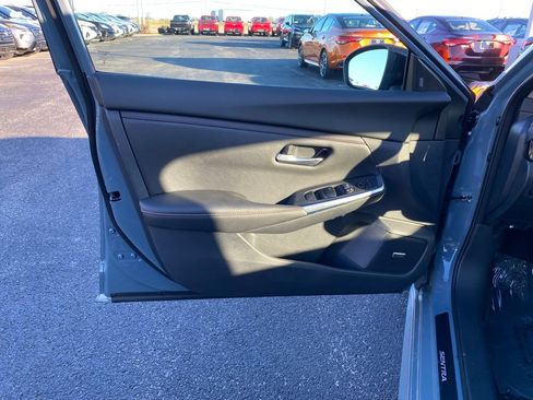 New 2025 Nissan Sentra SR w/ SR Premium Package image 12