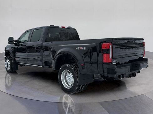 Used 2026 Ford F450 Platinum image 3