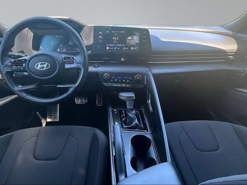 Used 2025 Hyundai Elantra Sport FWD image 7