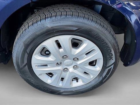 Used 2019 Dodge Journey SE image 9