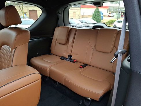 Used 2024 INFINITI QX80 Sensory image 12