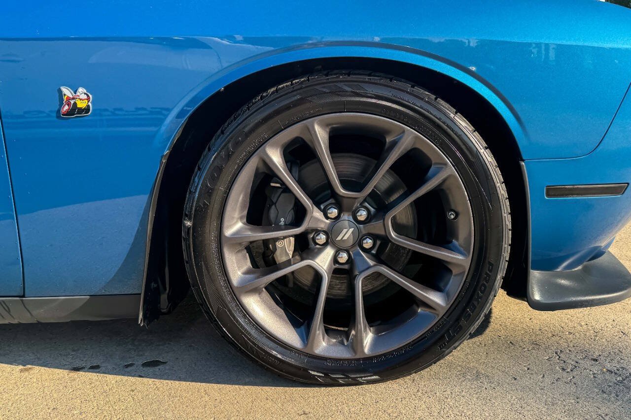 Used 2021 Dodge Challenger R/T Scat Pack w/ Shaker Package RWD image 19
