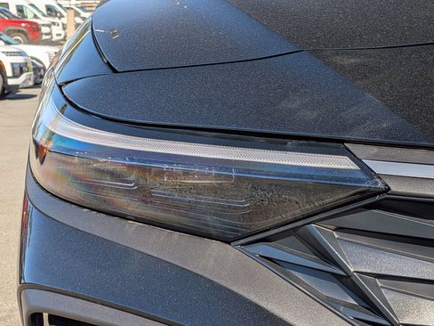 New 2026 Hyundai Elantra SE image 6