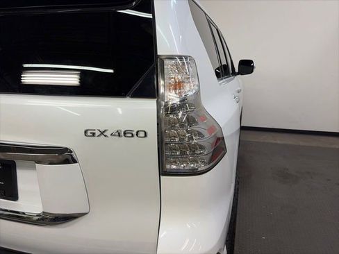 Used 2015 Lexus GX 460 Luxury w/ Preferred Accessory Package image 10