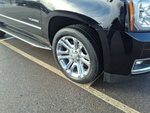 Used 2018 GMC Yukon SLT w/ Premium Edition image 4