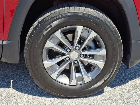 Used 2025 Chevrolet Equinox LT w/ Safety and Technology Package FWD image 11