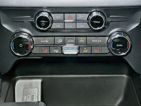 New 2026 Ford F150 XLT w/ Equipment Group 302A MID AWD/4WD image 12