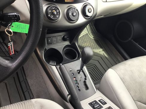 Used 2012 Toyota RAV4 FWD w/ Value Pkg image 17