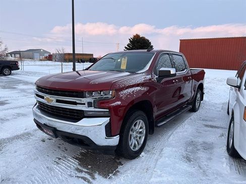 Used 2021 Chevrolet Silverado 1500 LT image 1