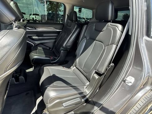Used 2022 Jeep Grand Cherokee L Limited w/ Black Appearance Package RWD image 28