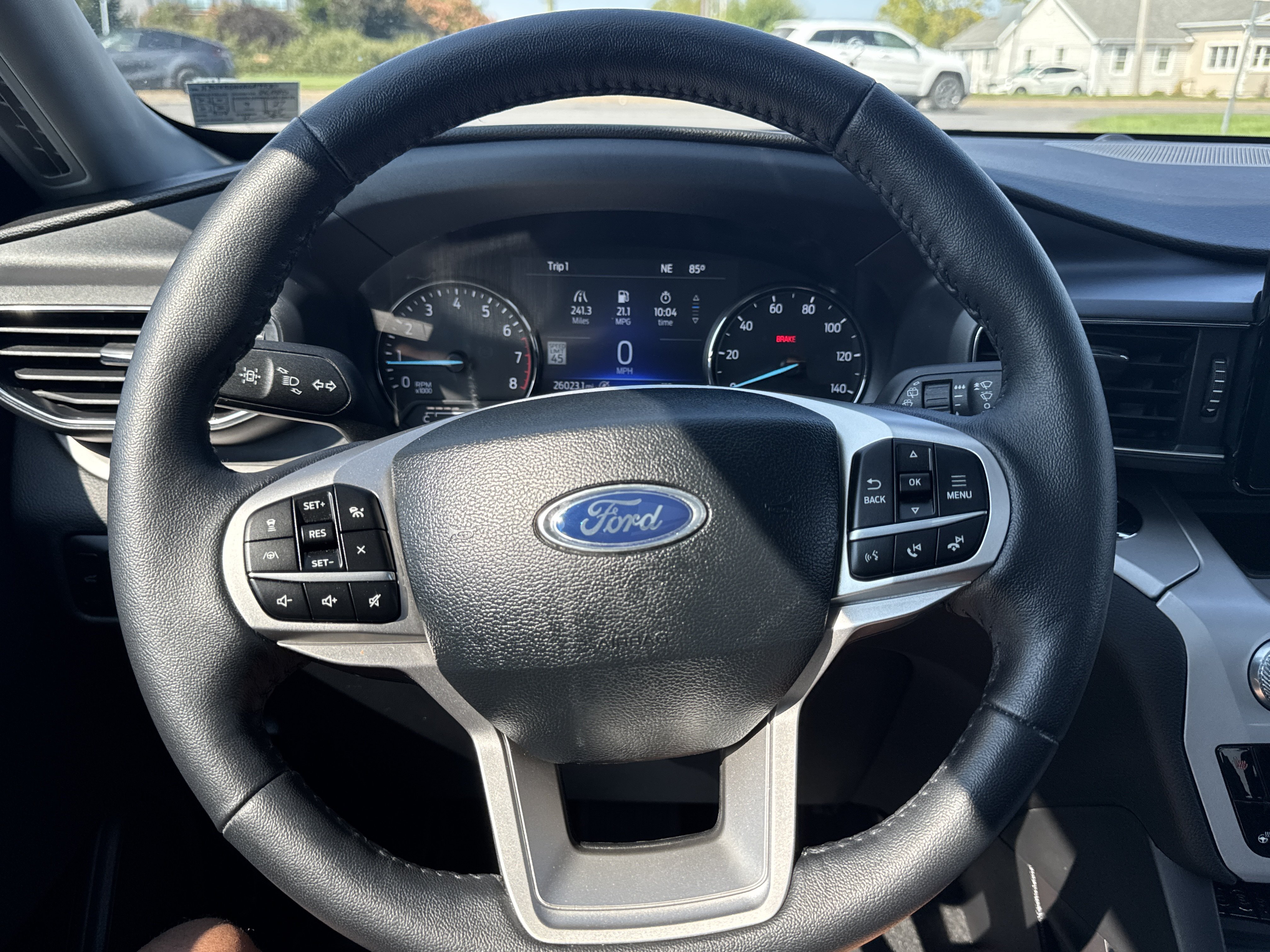 Used 2024 Ford Explorer XLT w/ Equipment Group 202A AWD/4WD image 18