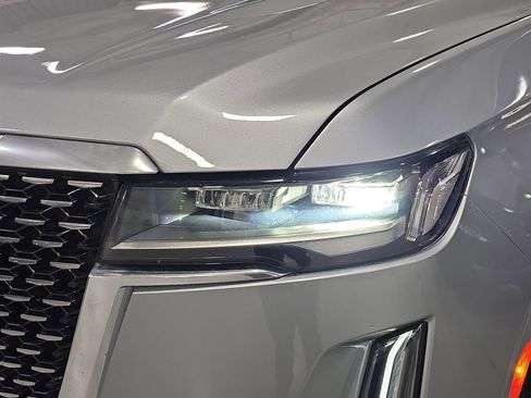 Used 2024 Cadillac Escalade Premium Luxury image 30