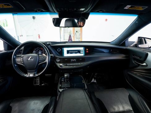 Used 2018 Lexus LS 500 F Sport w/ Accessory Package (Z2) RWD image 49