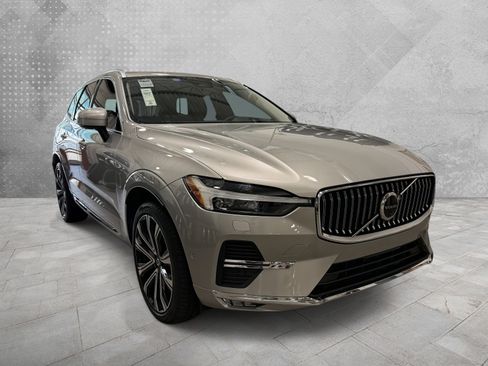 Used 2023 Volvo XC60 B5 Ultimate w/ Climate Package FWD image 1